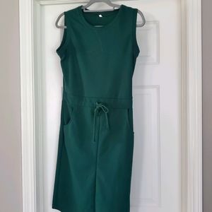 Two sleeveless dresses, green and yellow